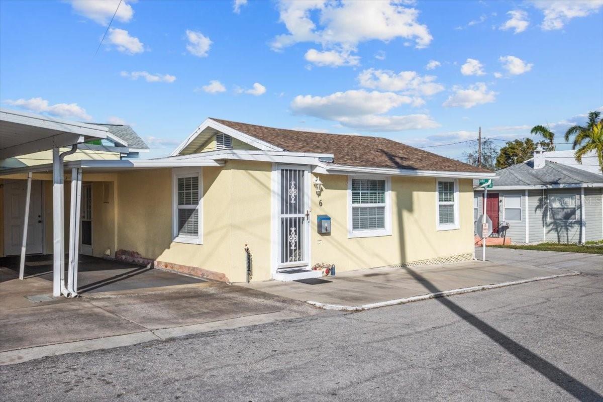 6 Seminole Dr