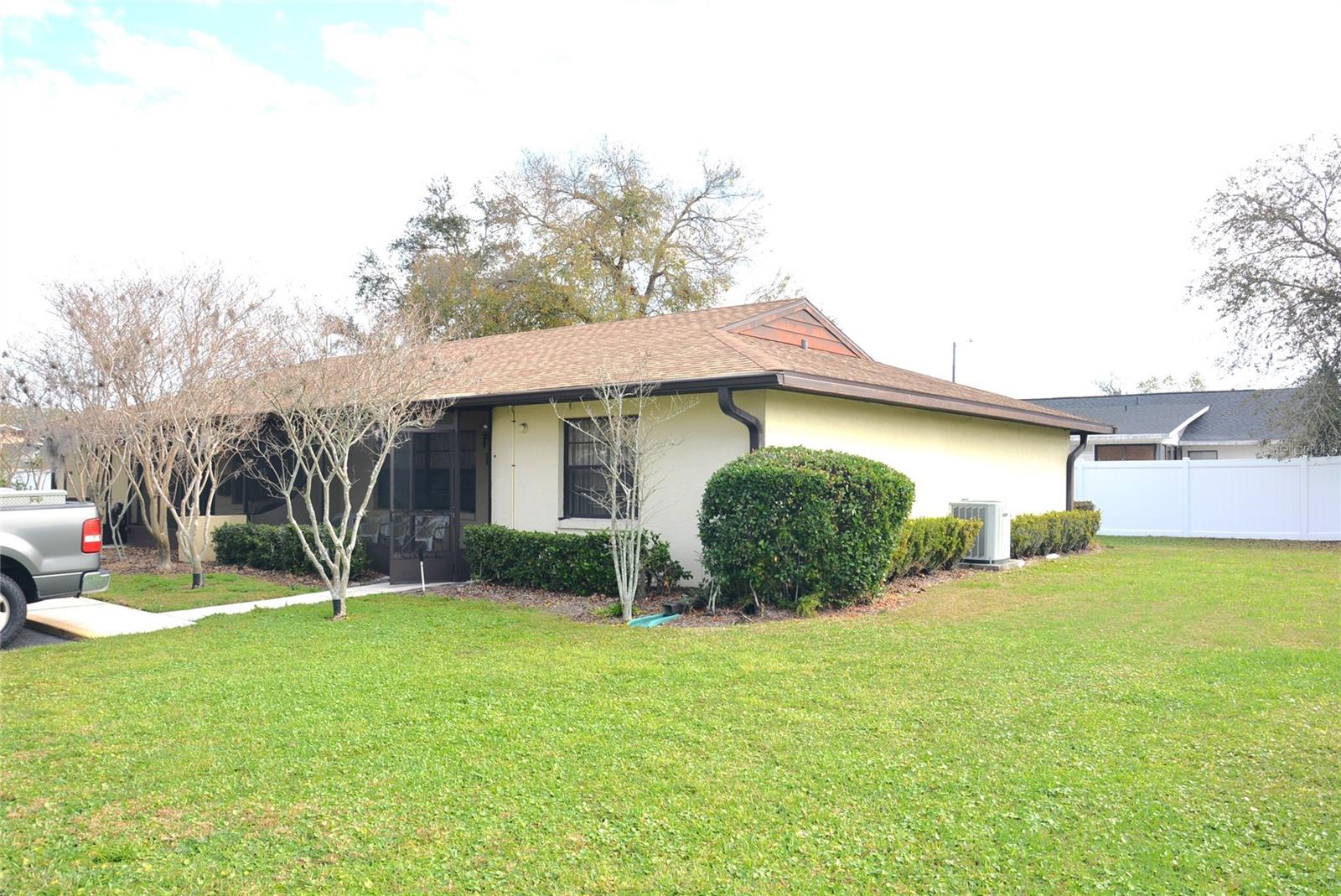 17 Kendra CT