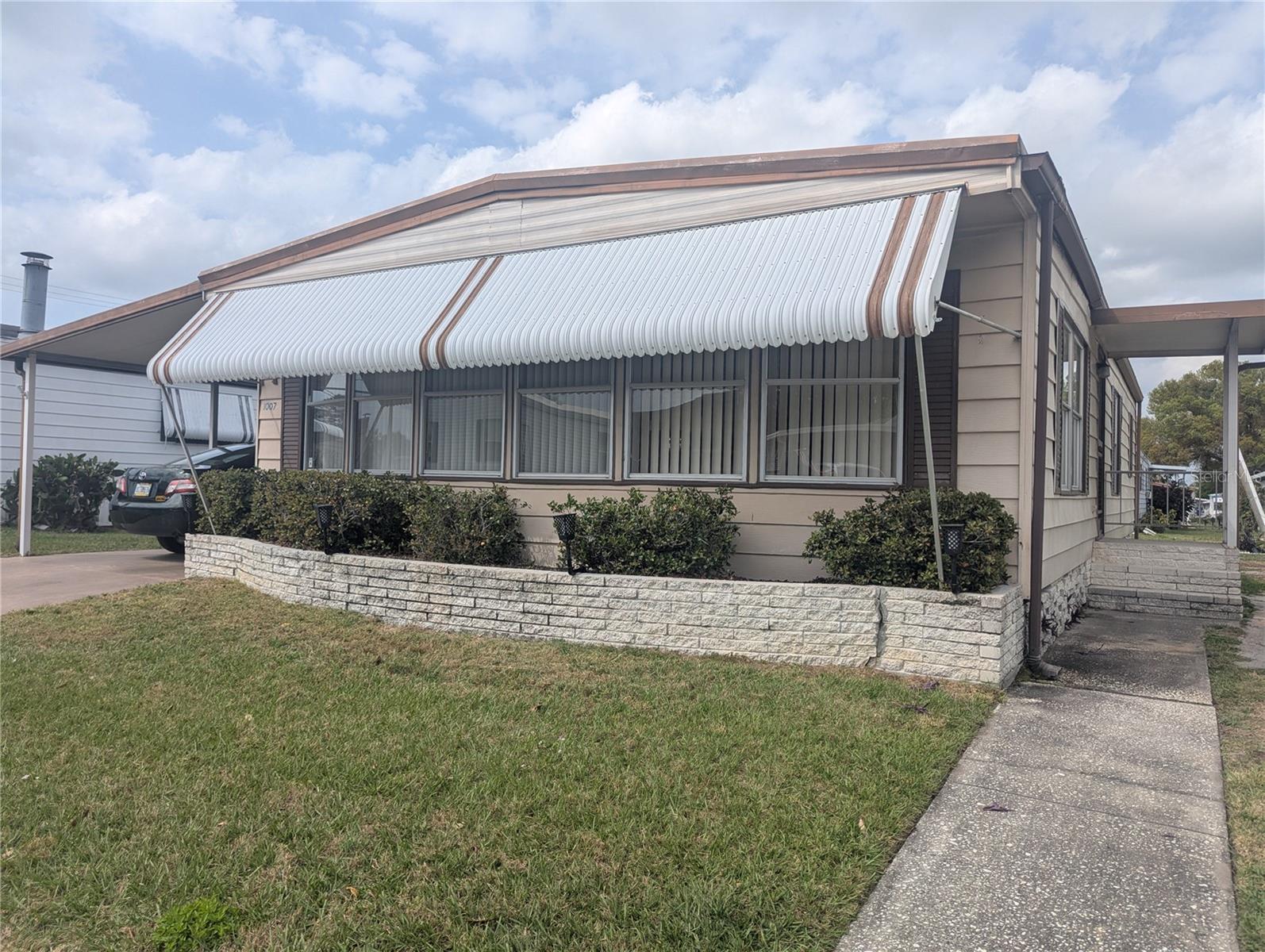 1007 Forest Lake Dr