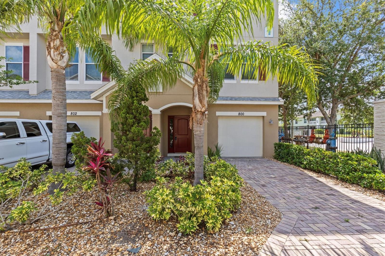 800 Callista Cay Loop