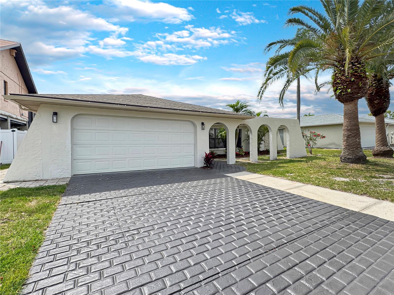 9907 Island Harbor Dr