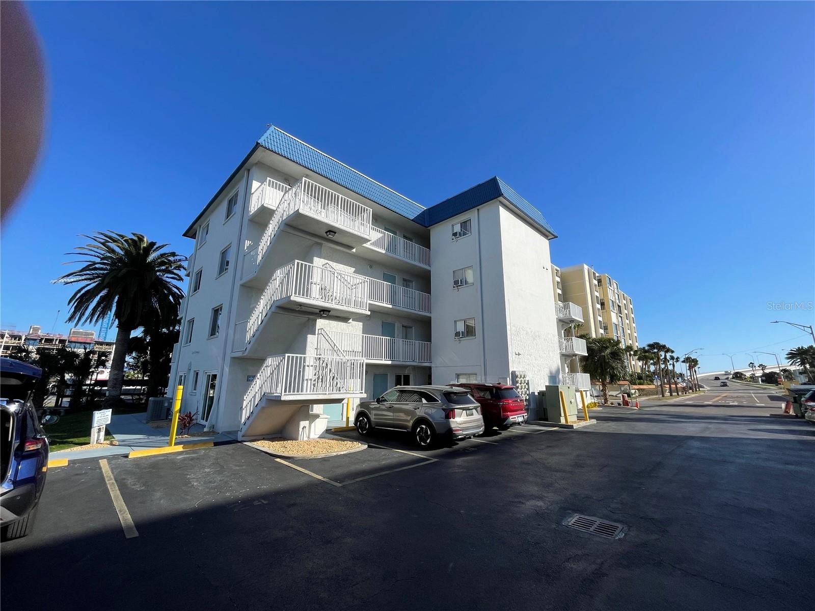 800 Bayway Blvd #14