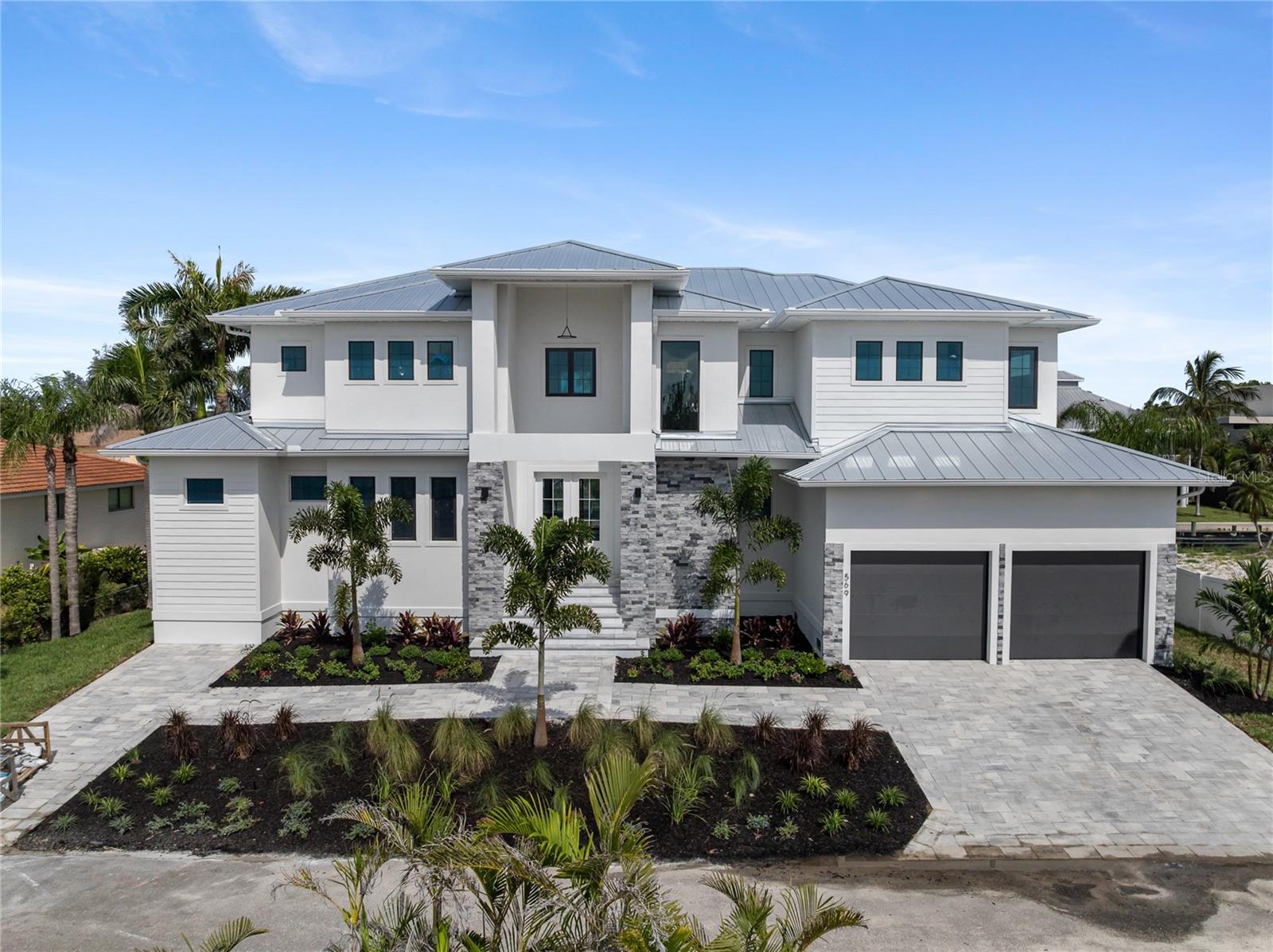 569 Bayview Dr