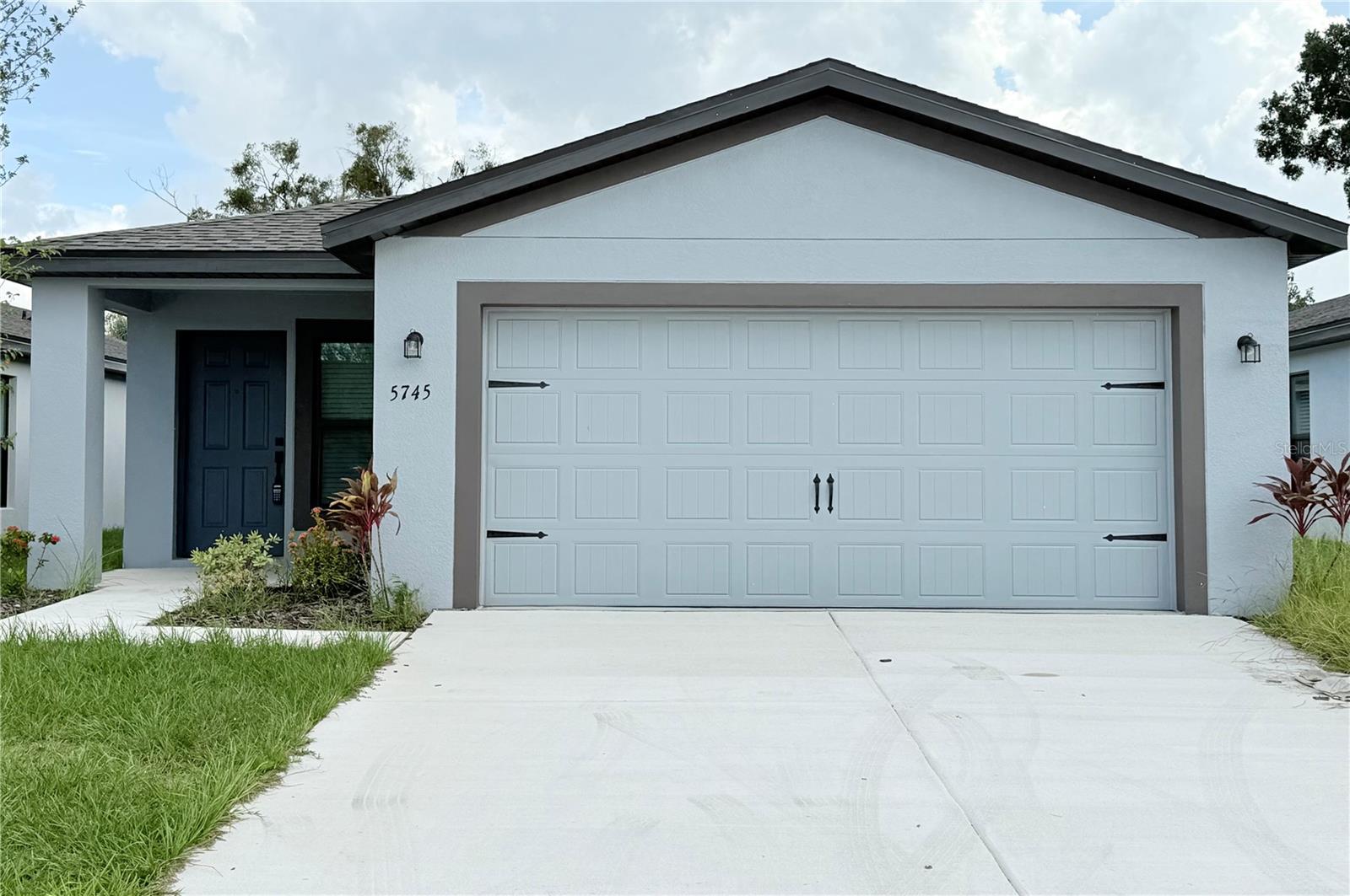 5745 Helmsman CT