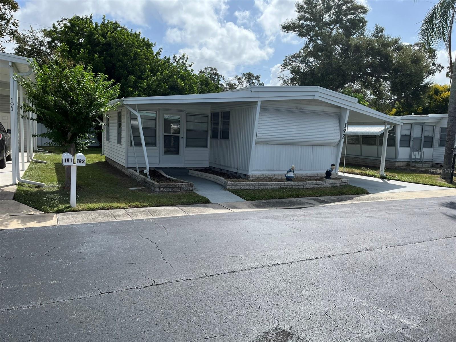 1040 Main St #192