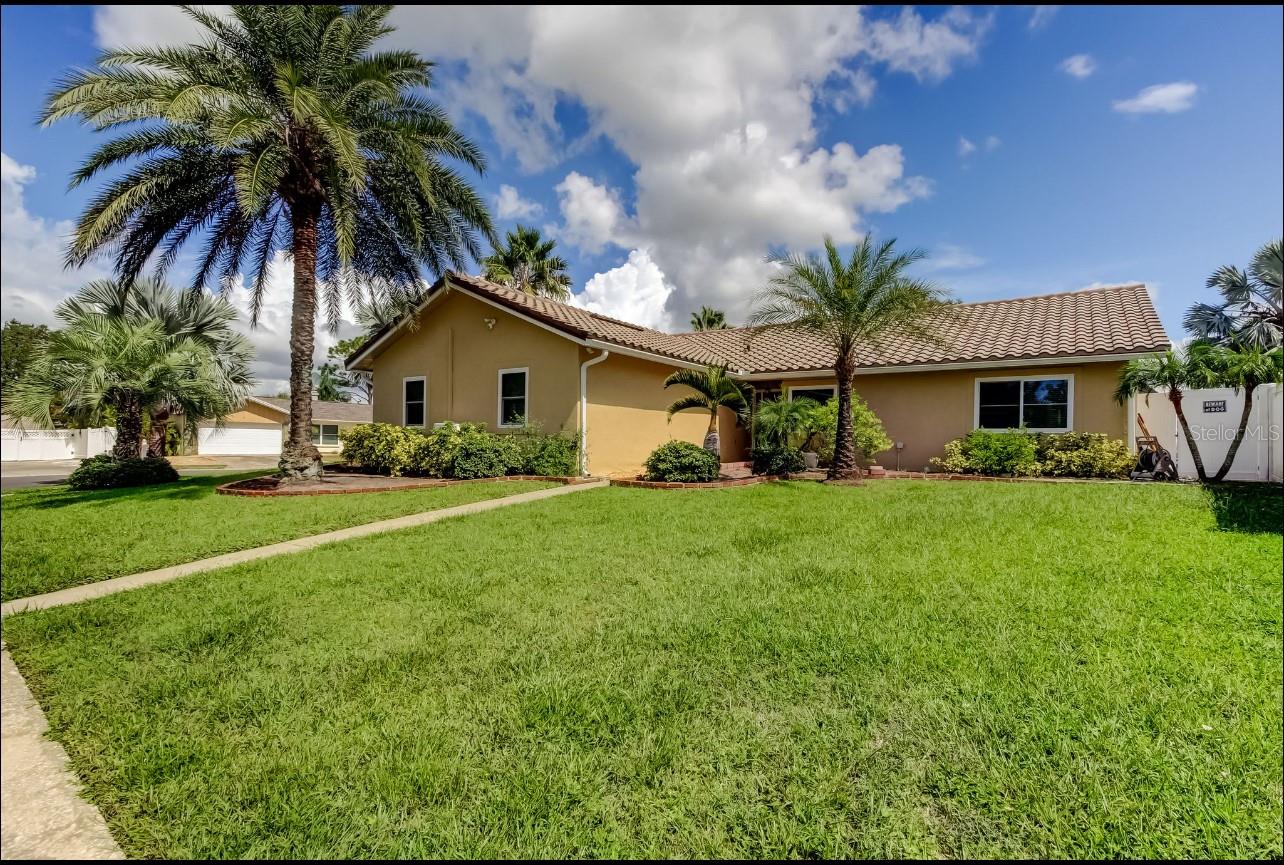 4831 Blue Jay Cir