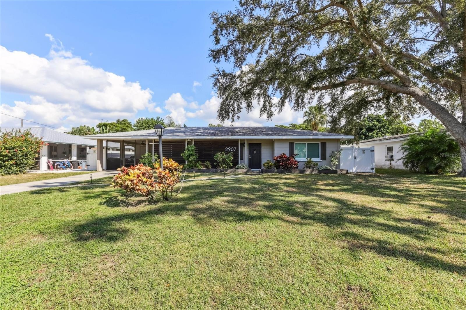 2907 Marshall Dr