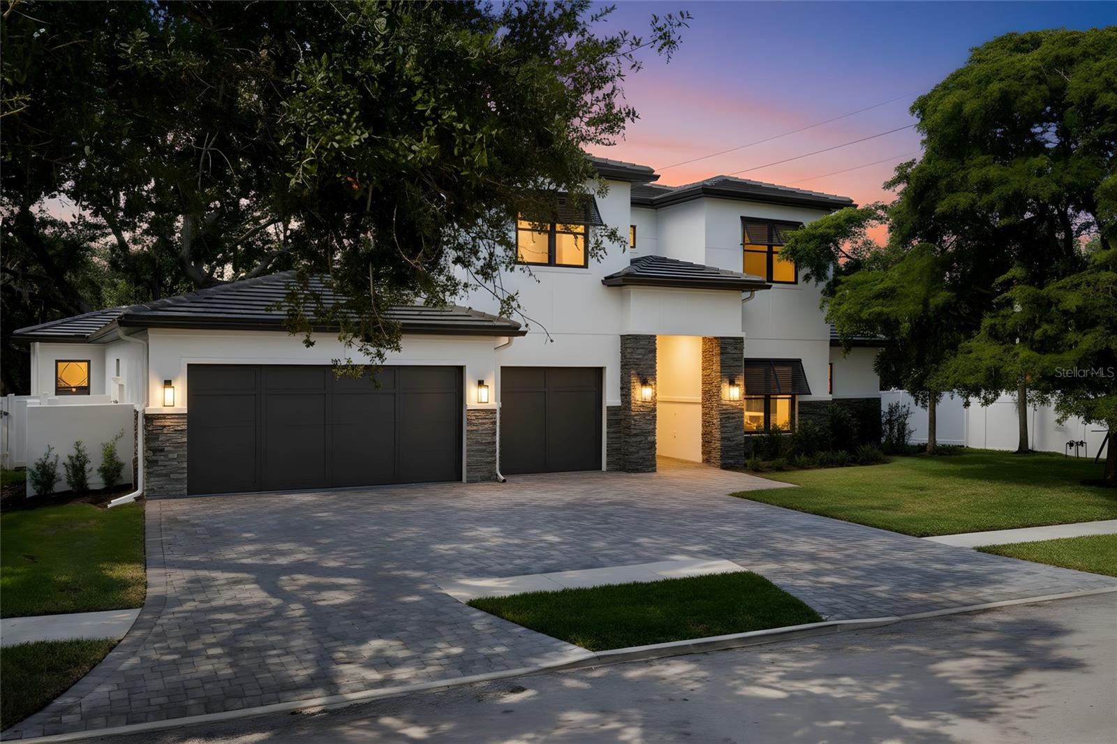 3512 Camino Real