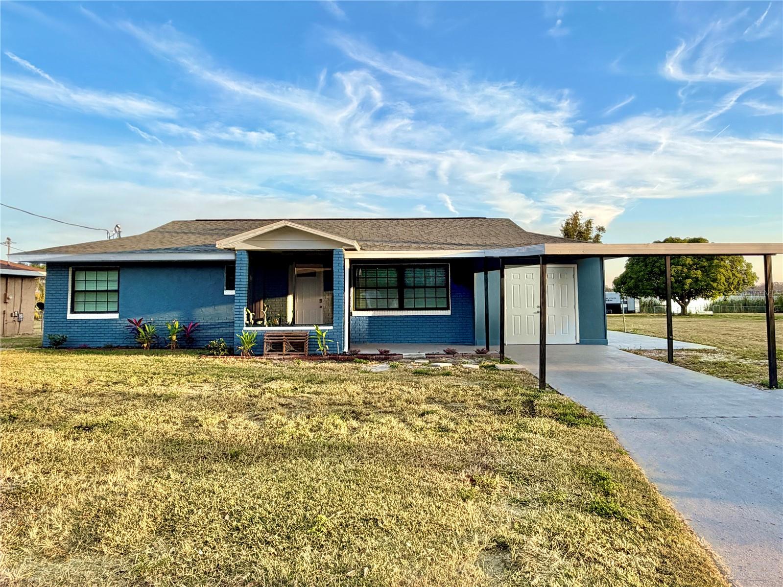 1151 Carefree Cove Dr