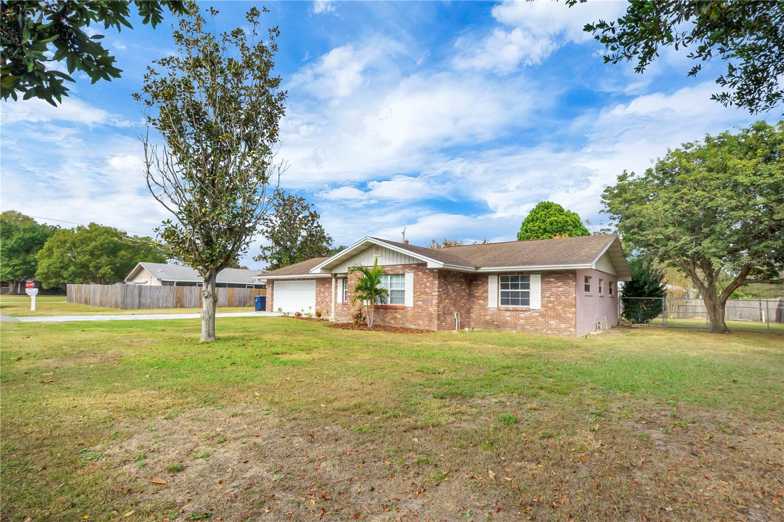 1206 Susan Ln