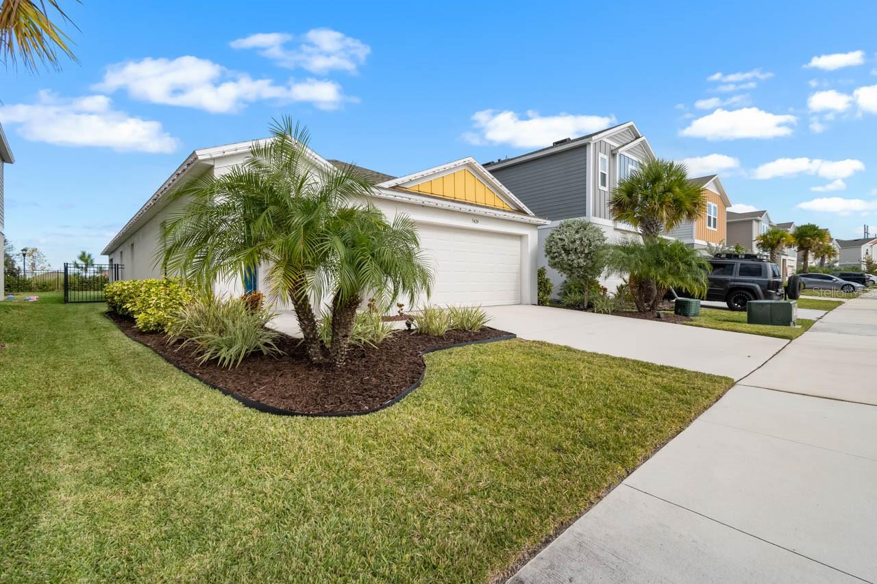 5424 Summer Sunset Dr
