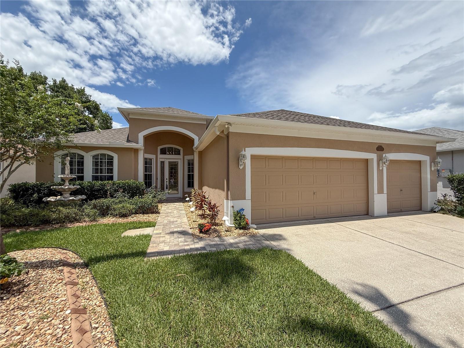 11610 Grove Arcade Dr