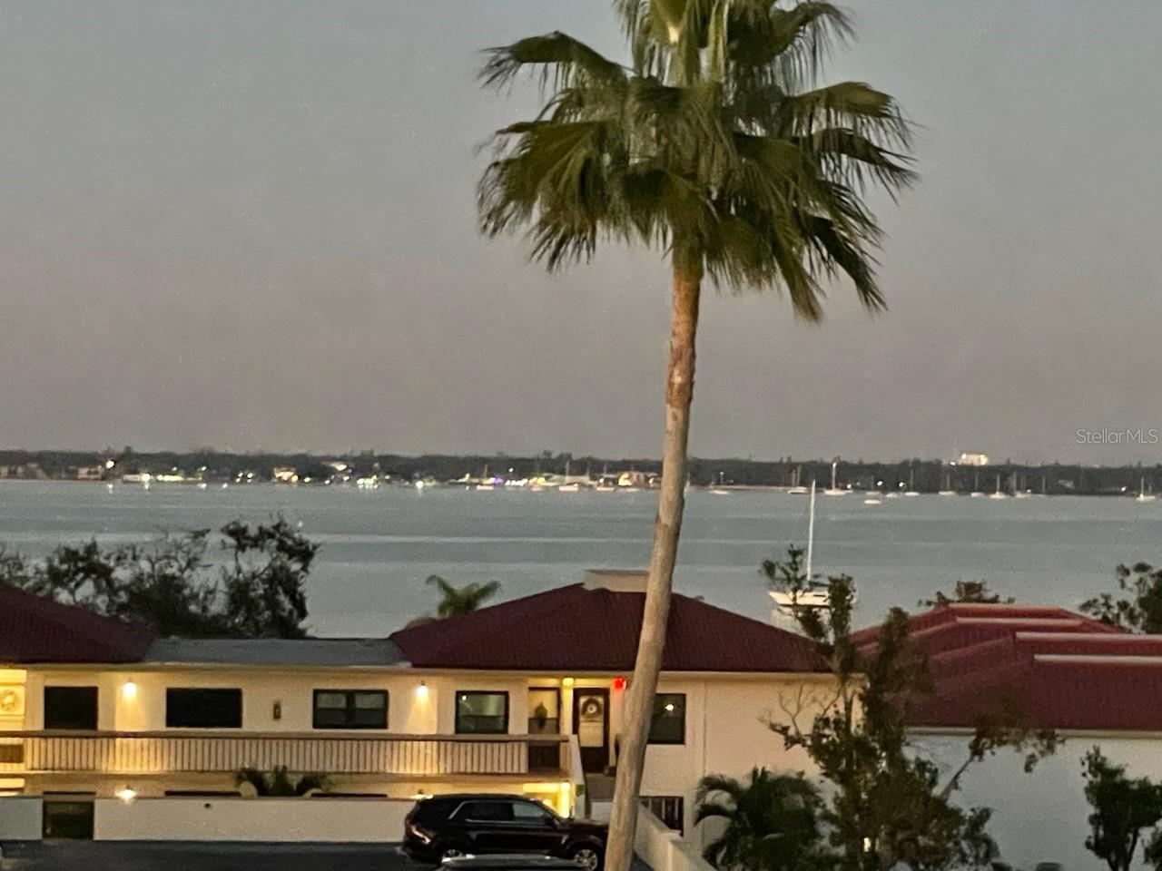 6279 Sun Blvd #503