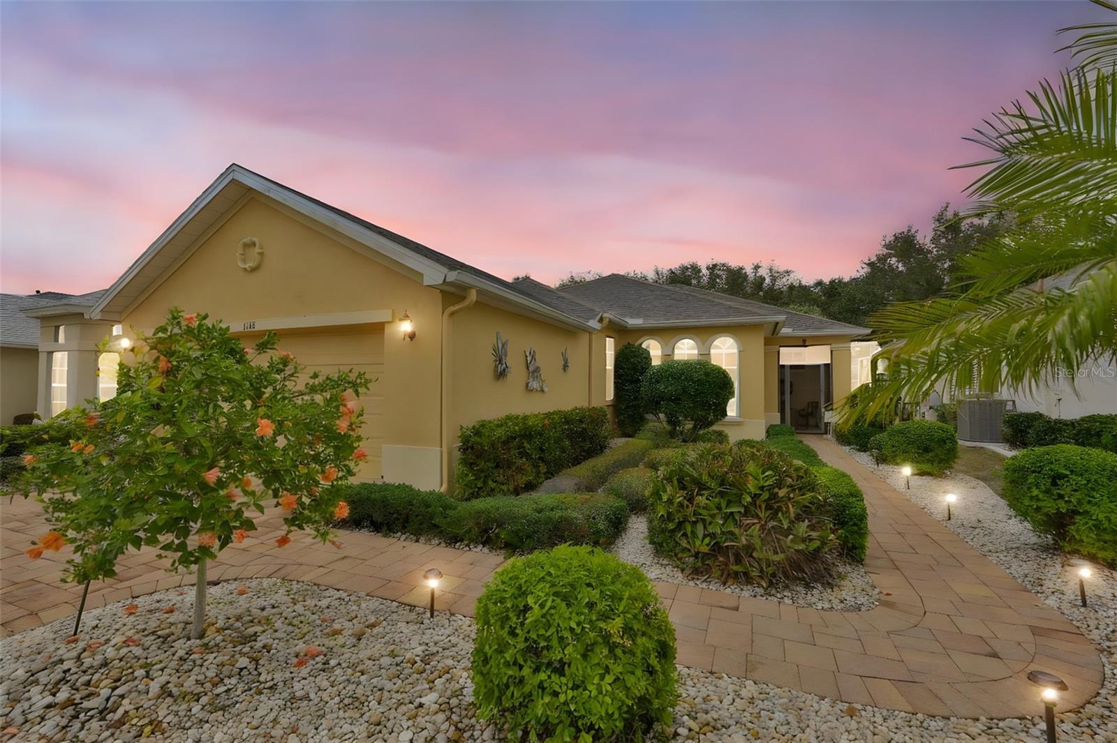 1118 Emerald Dunes Dr