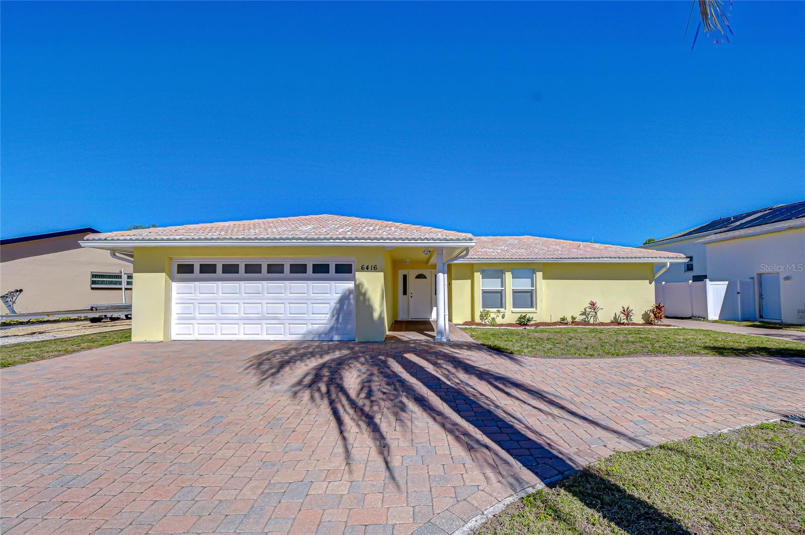 6416 Lake Sunrise Dr