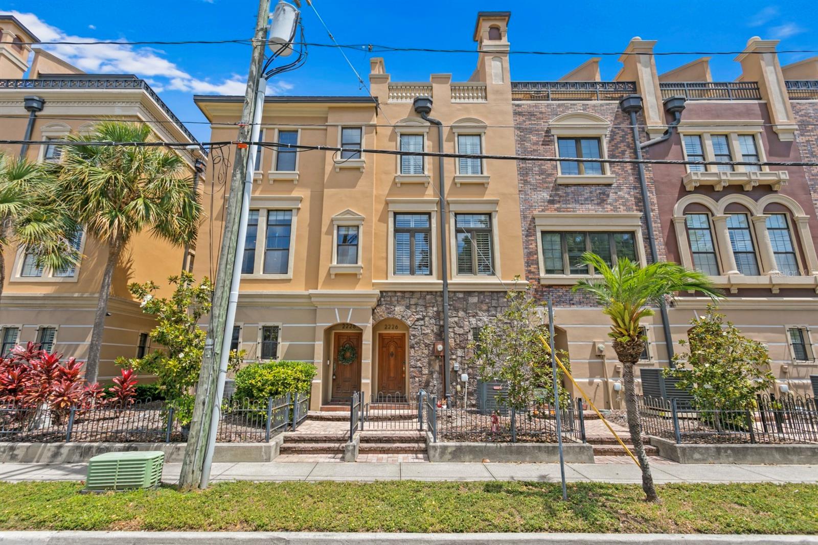 2226 Soho Bay CT