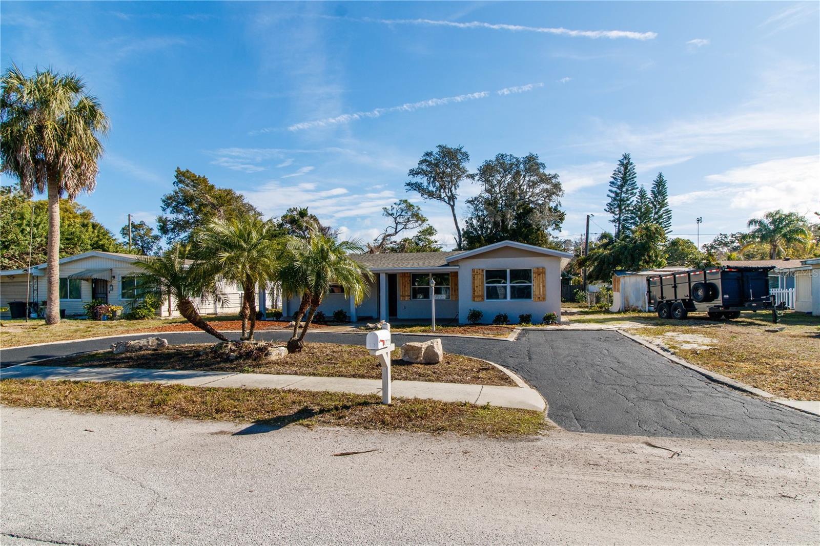 7122 Astor Dr