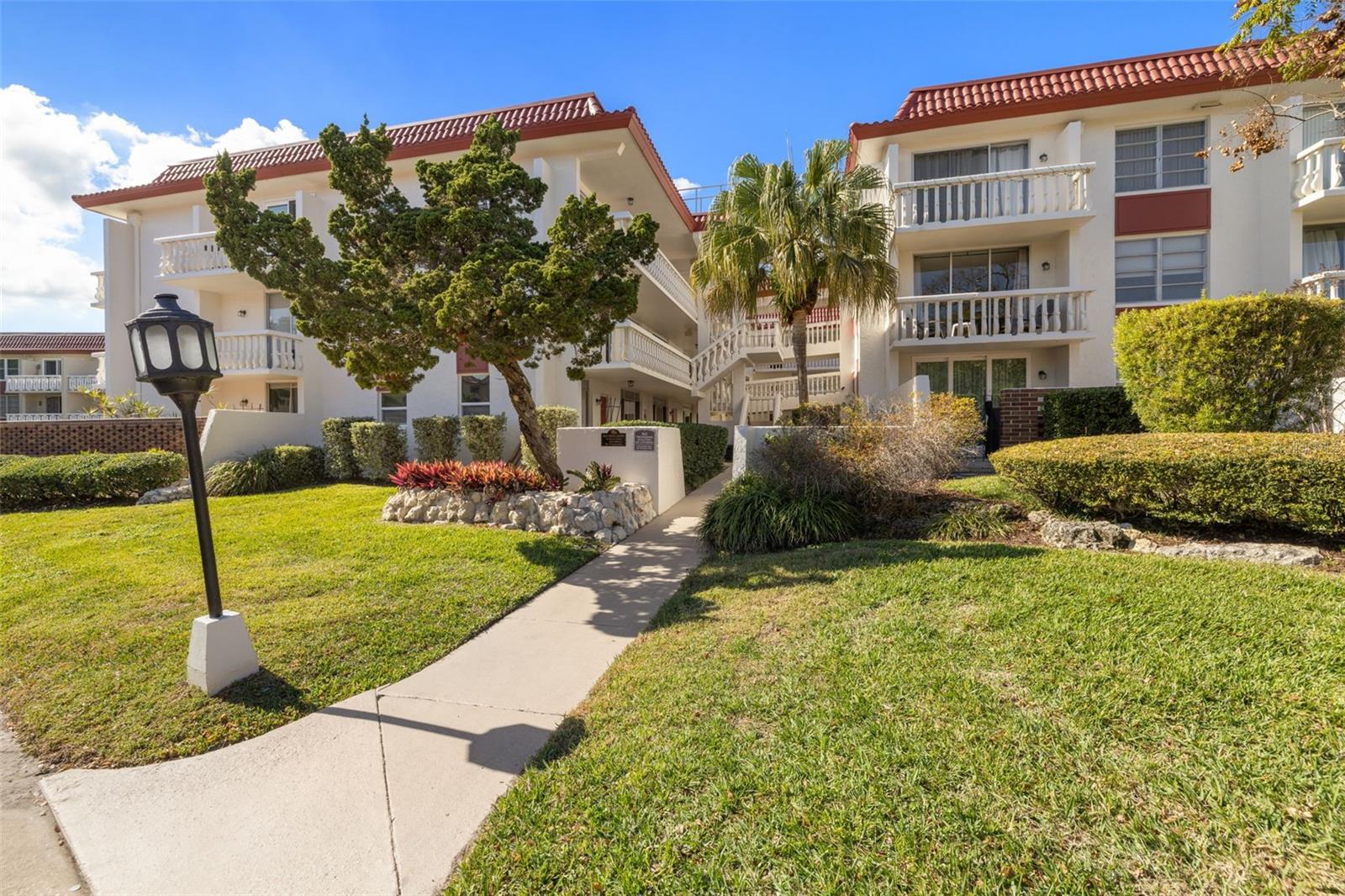 2623 Seville Blvd #301
