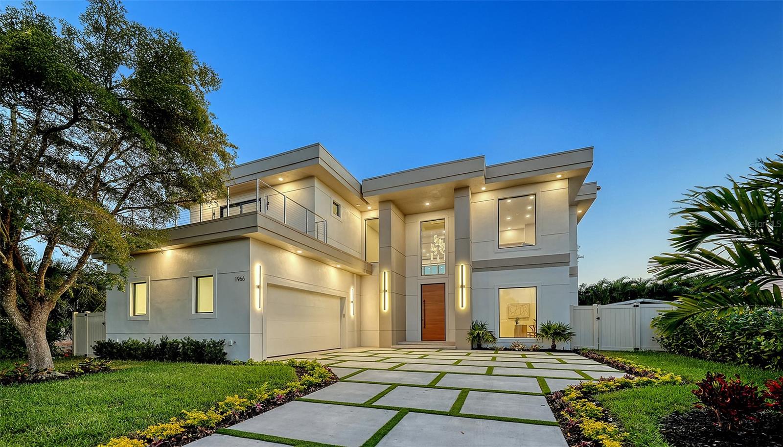 1966 Wisteria St