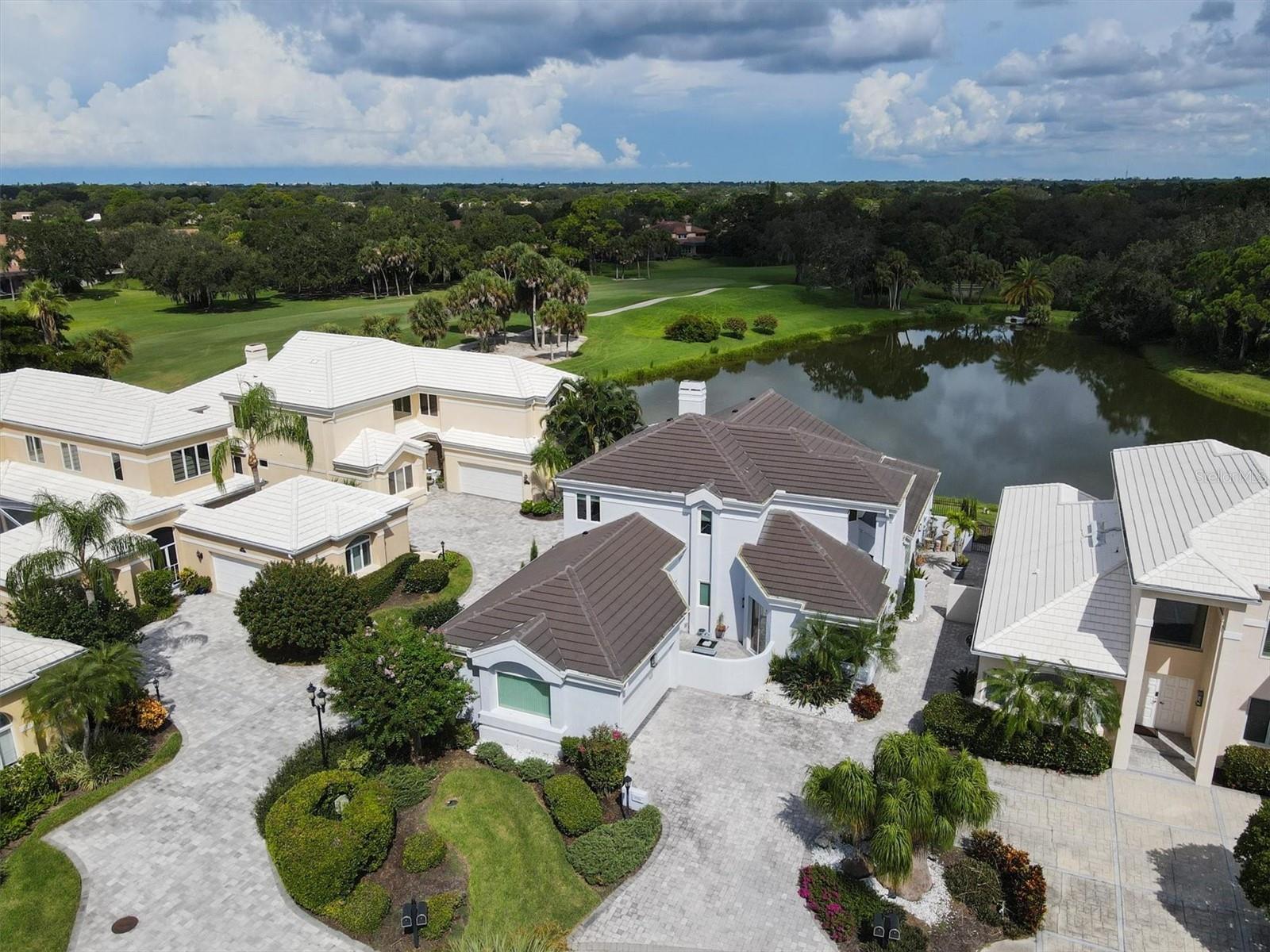 7716 Club Ln