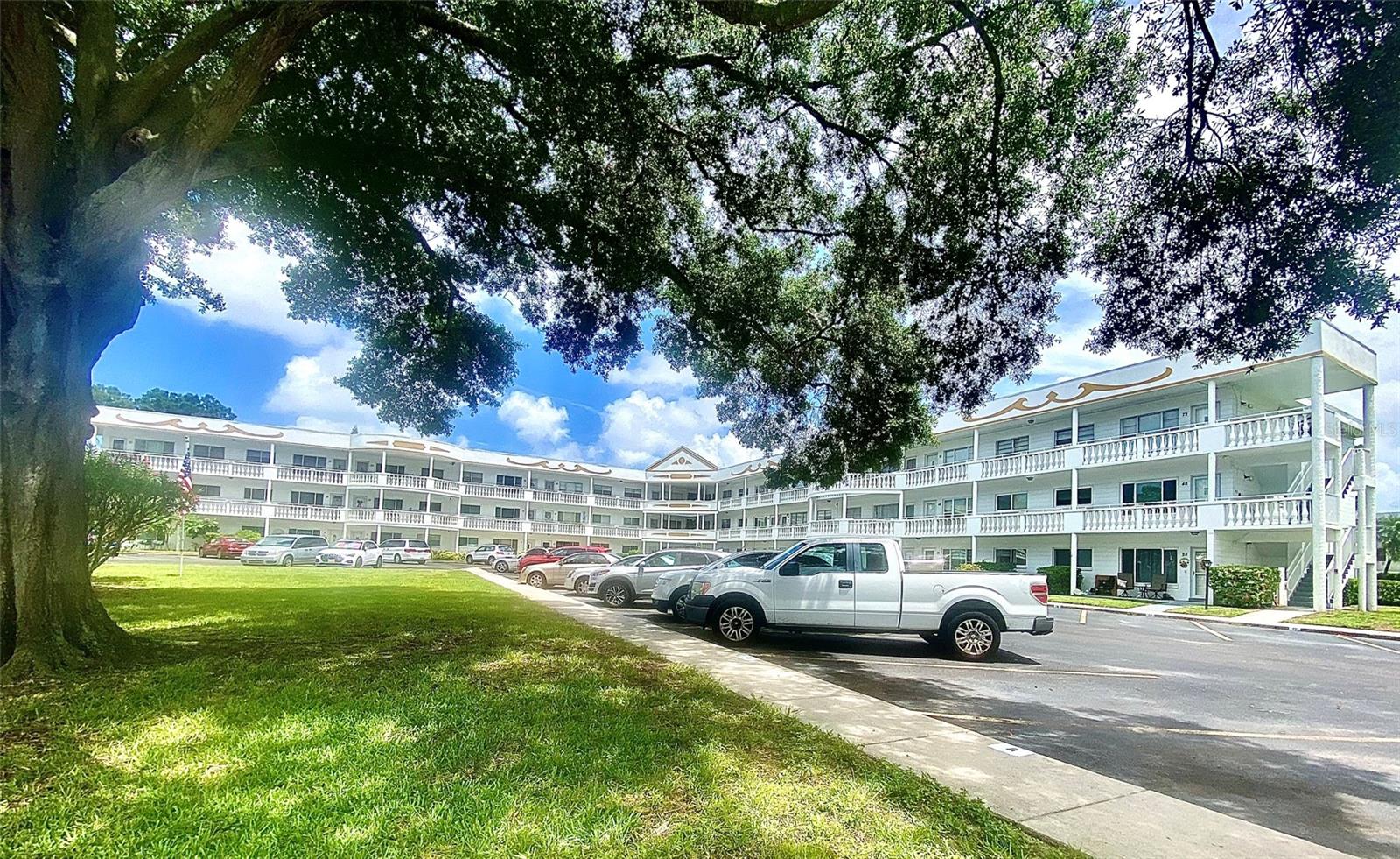 2428 Columbia Dr #72