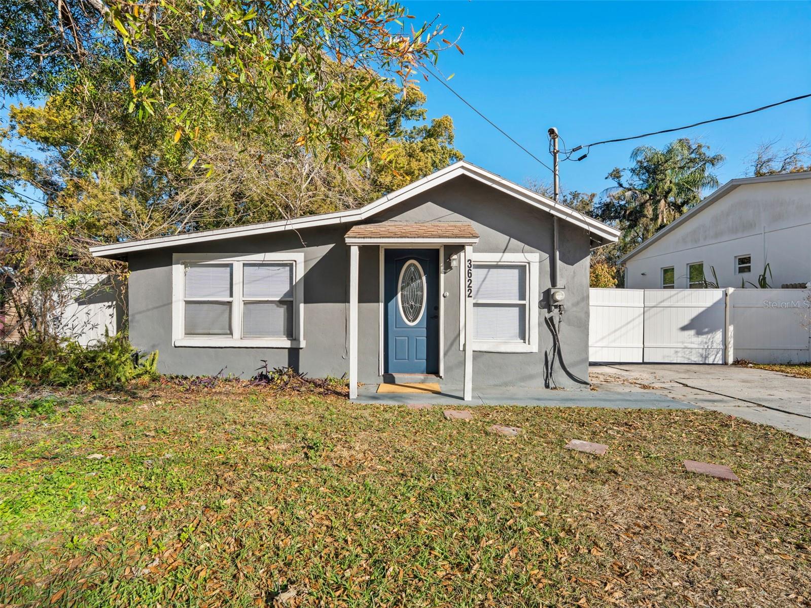 3622 E Mohawk Ave