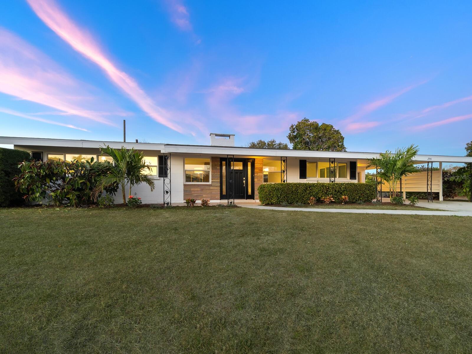 2551 Hibiscus St