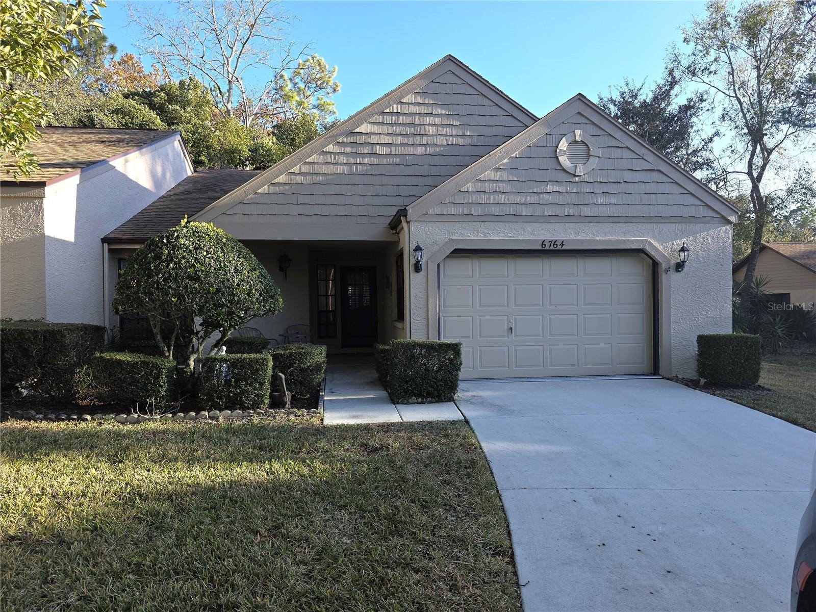 6764 Pearleaf CT