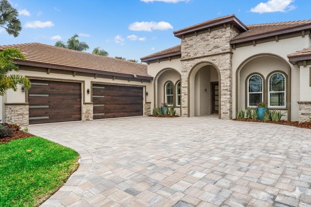 10700 Pontofino Cir