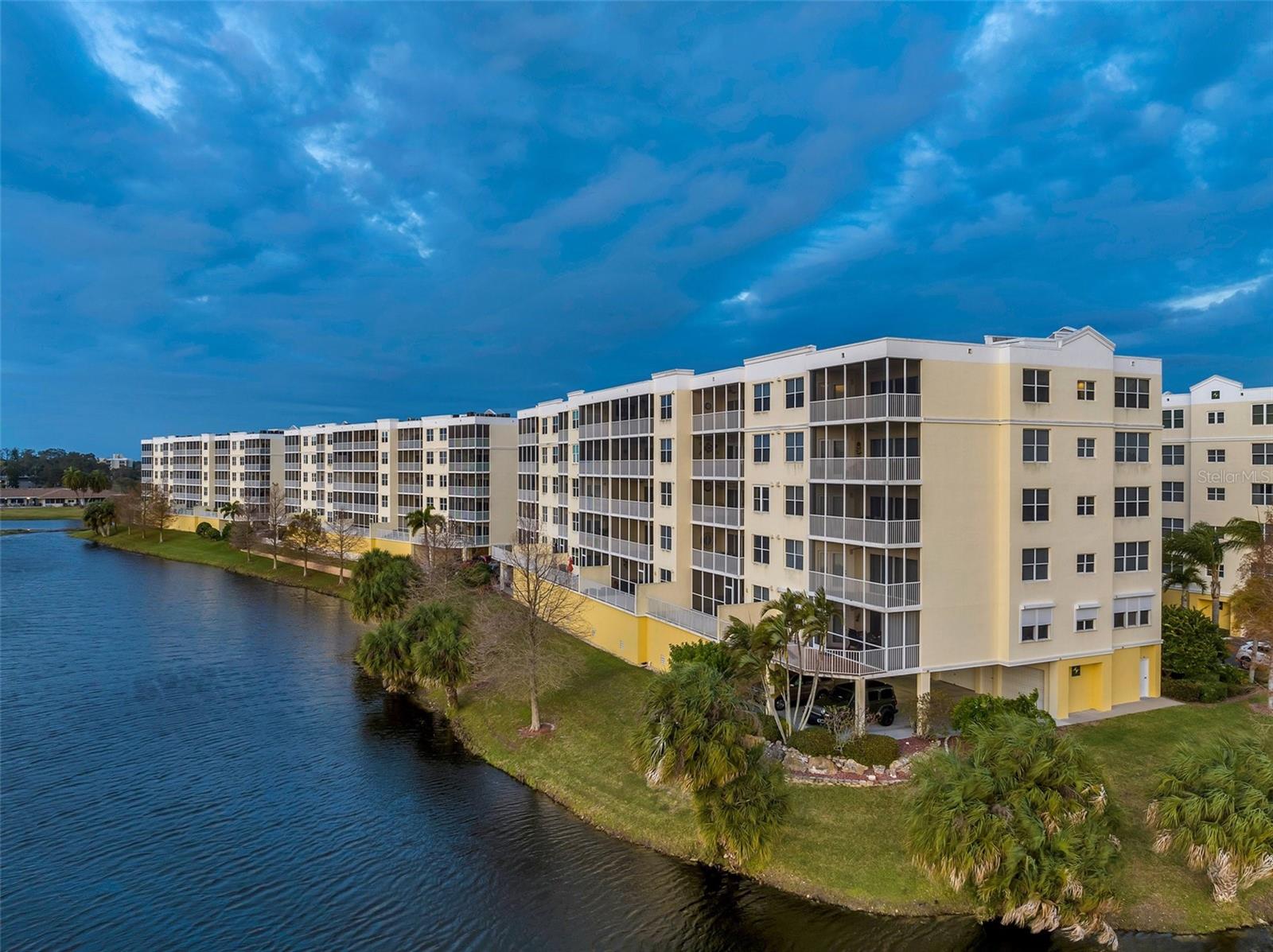 1200 Country Club Dr #1404