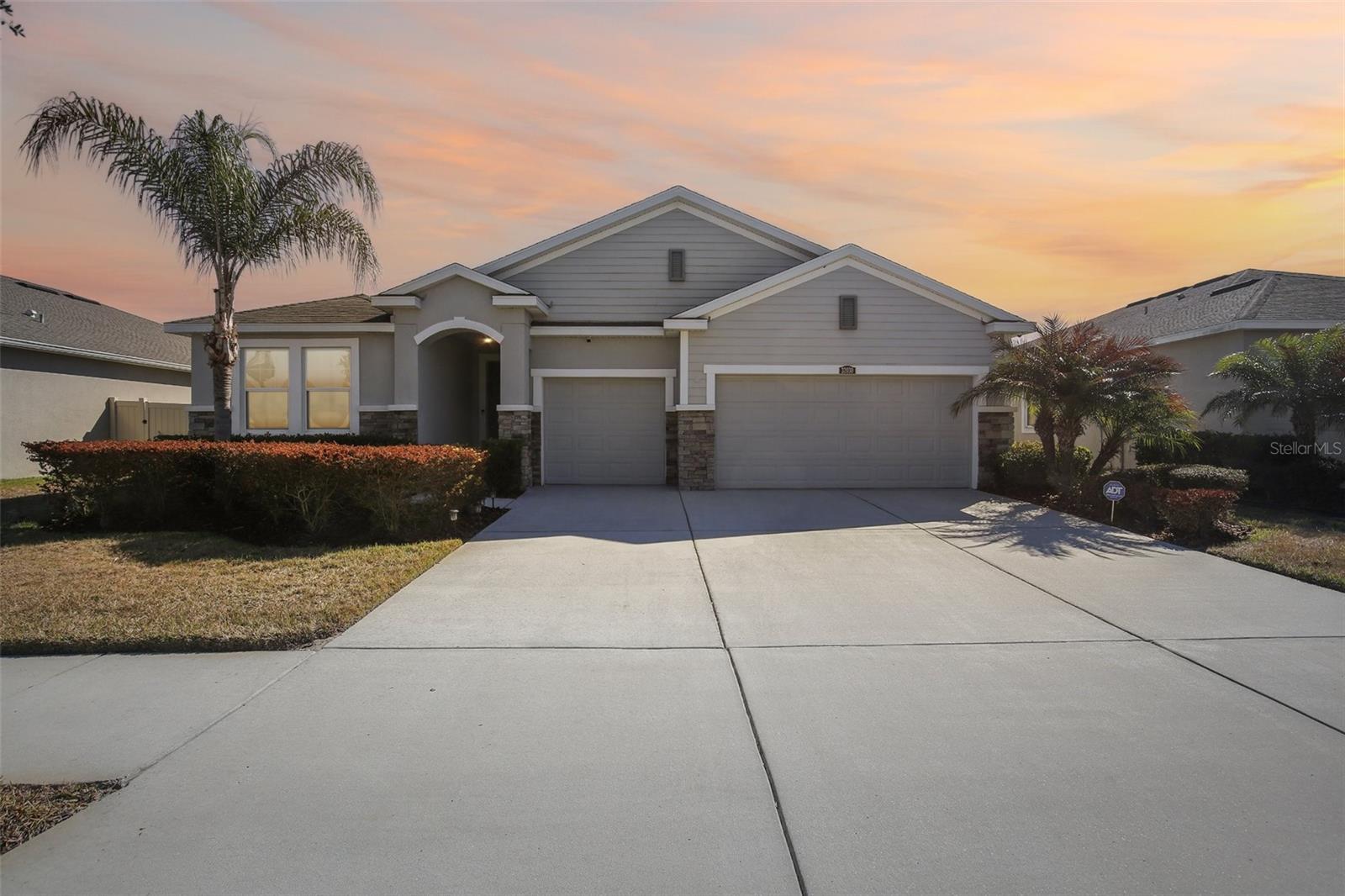 32030 Goddard Dr