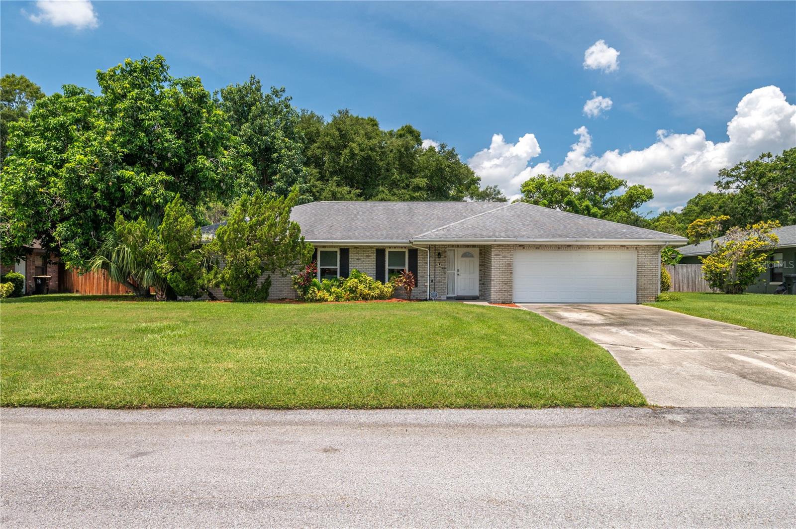 305 Hernando Rd
