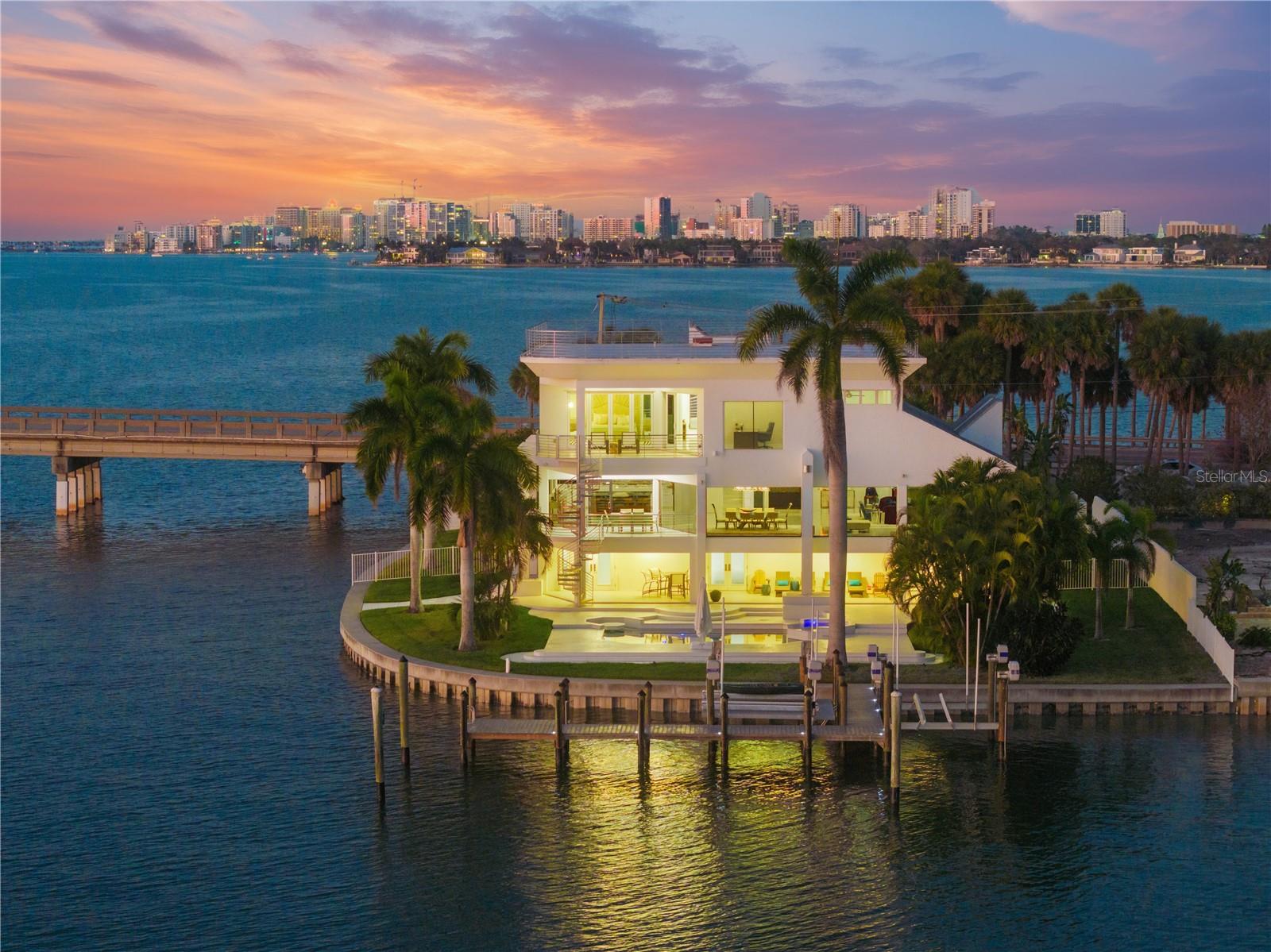 1400 Siesta Dr