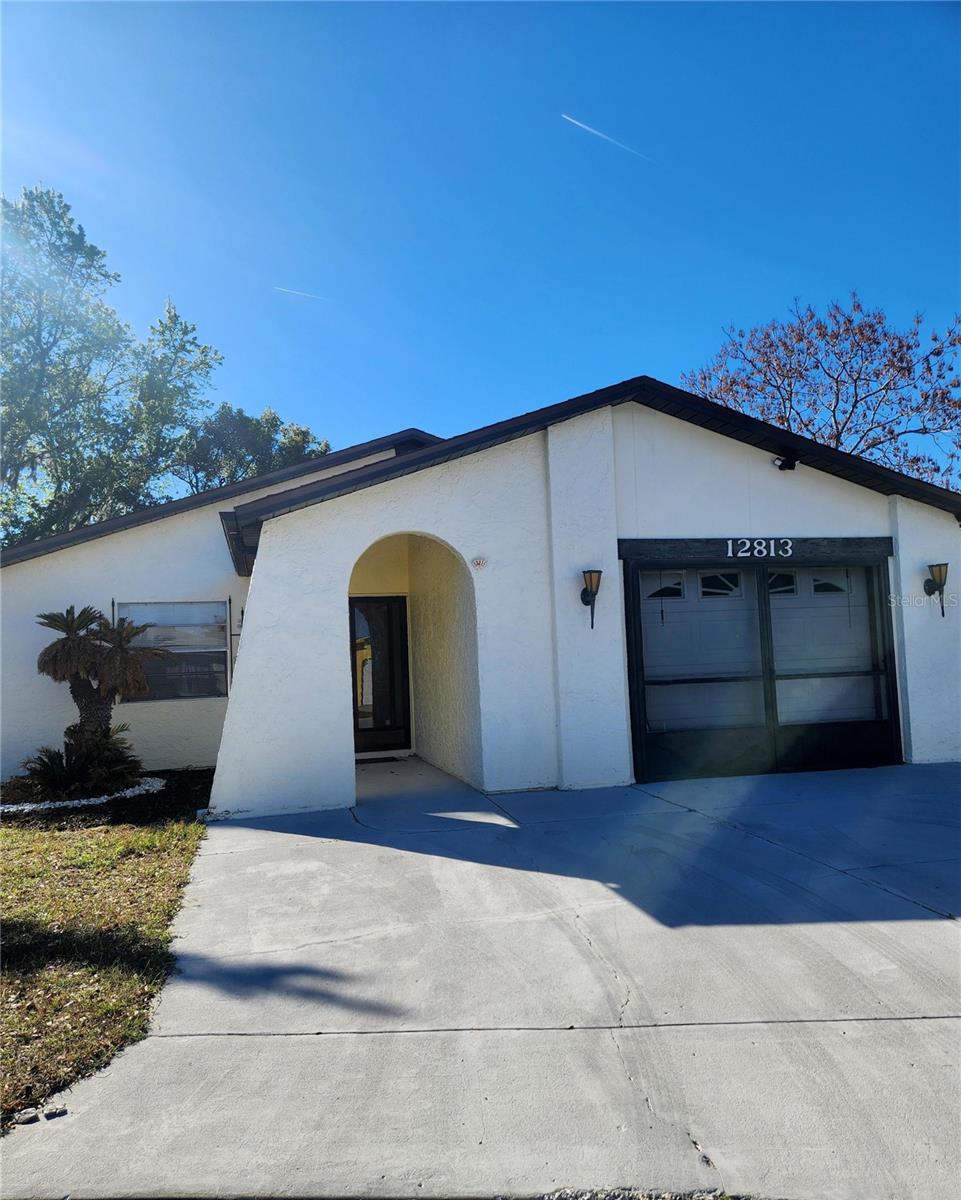 12813 Kellywood Cir