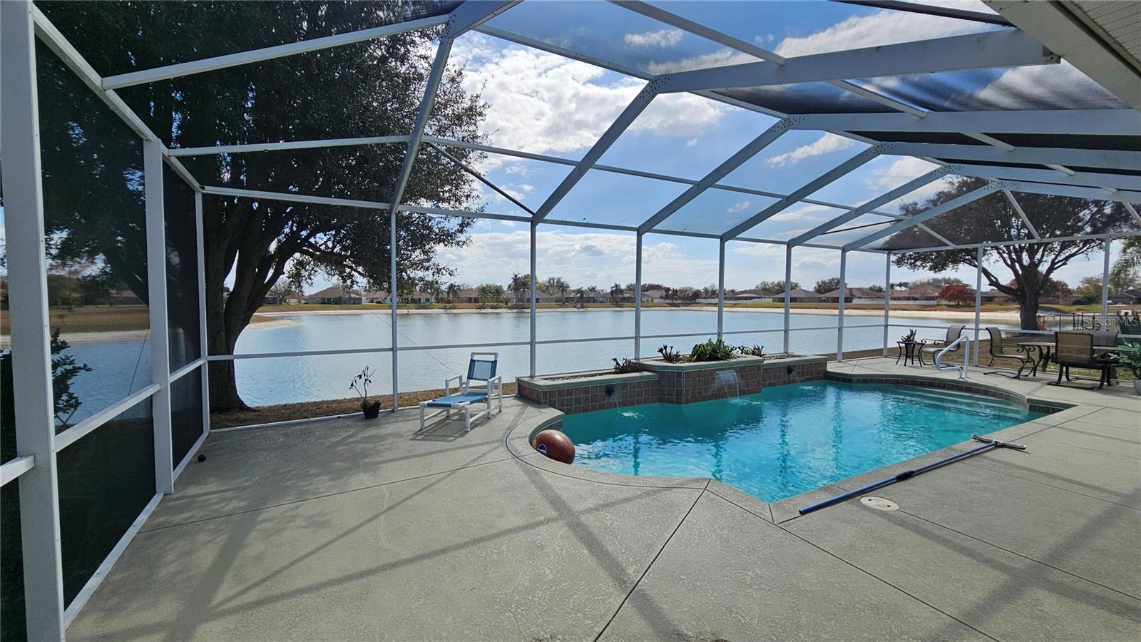 543 Terranova Cir