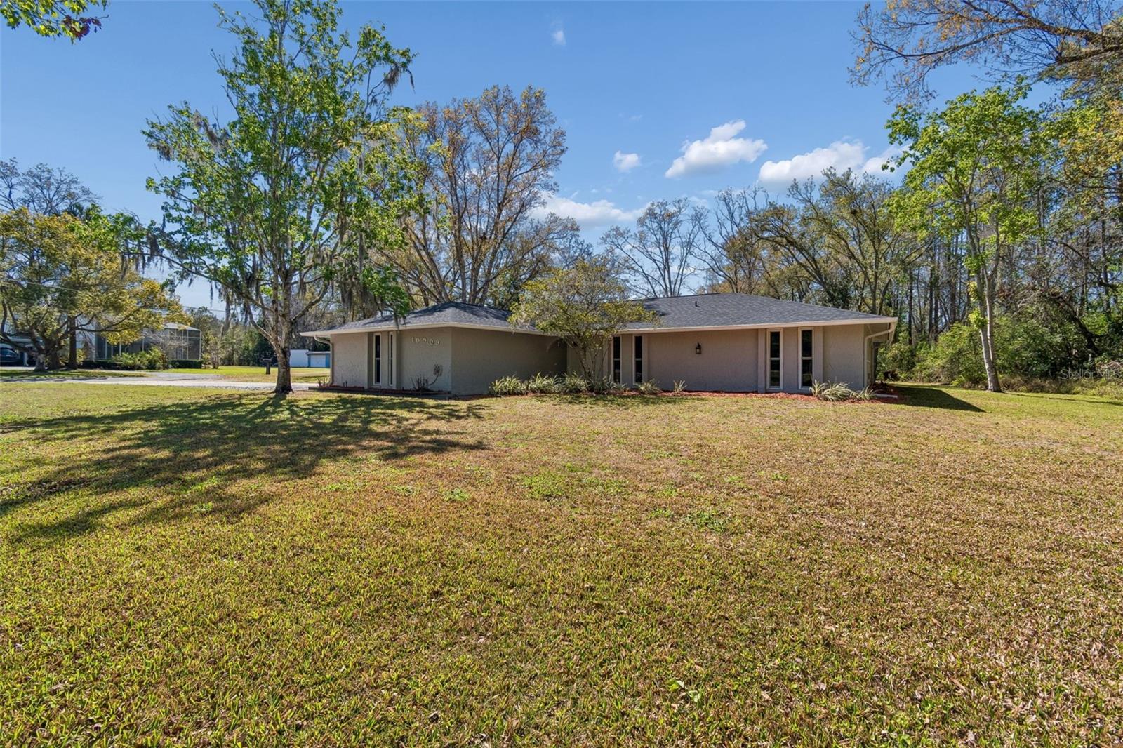 10909 Candy Ln