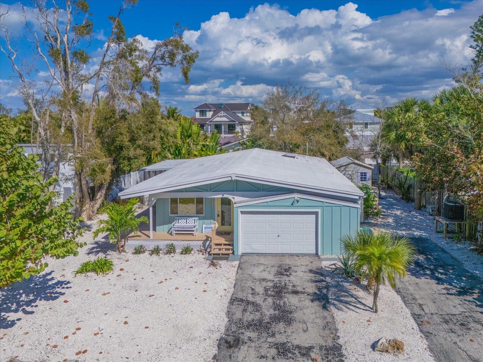 216 Gladiolus St