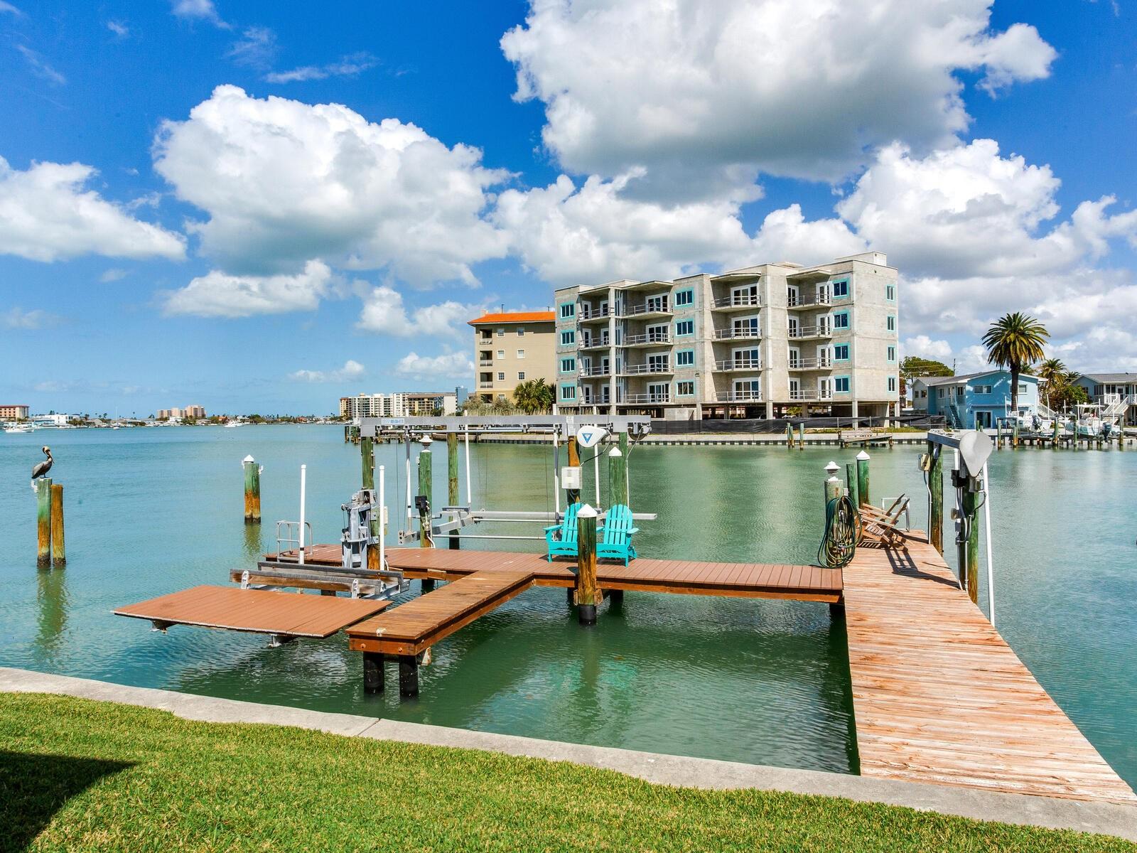 210 Dolphin Pt #B