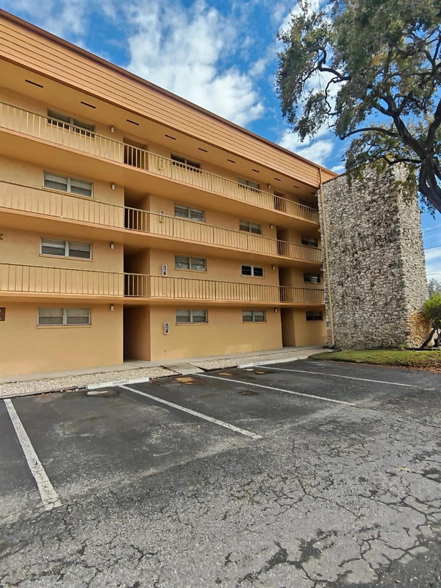 5820 N Church Ave #112