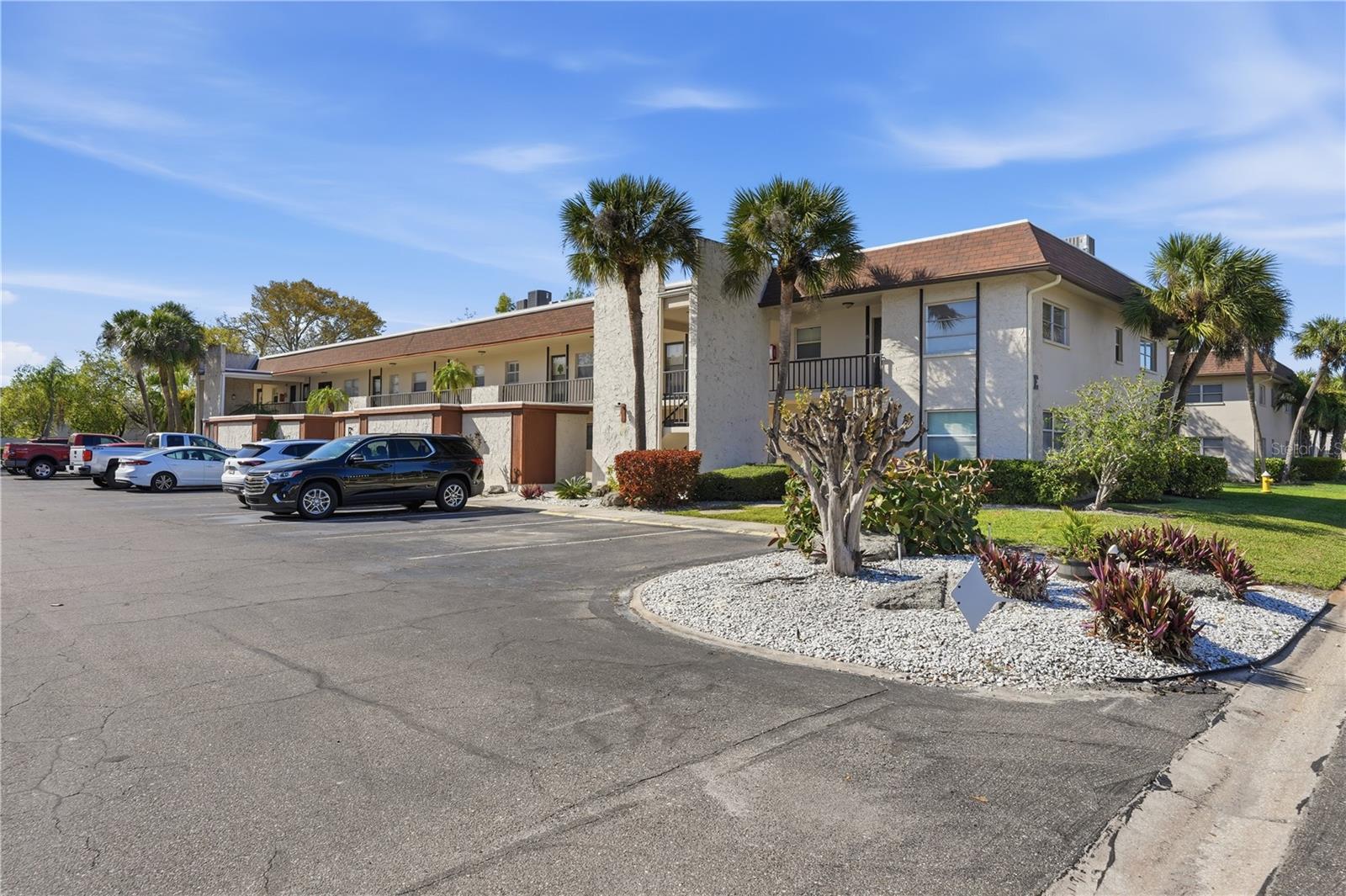 2750 E Bay Dr #14E