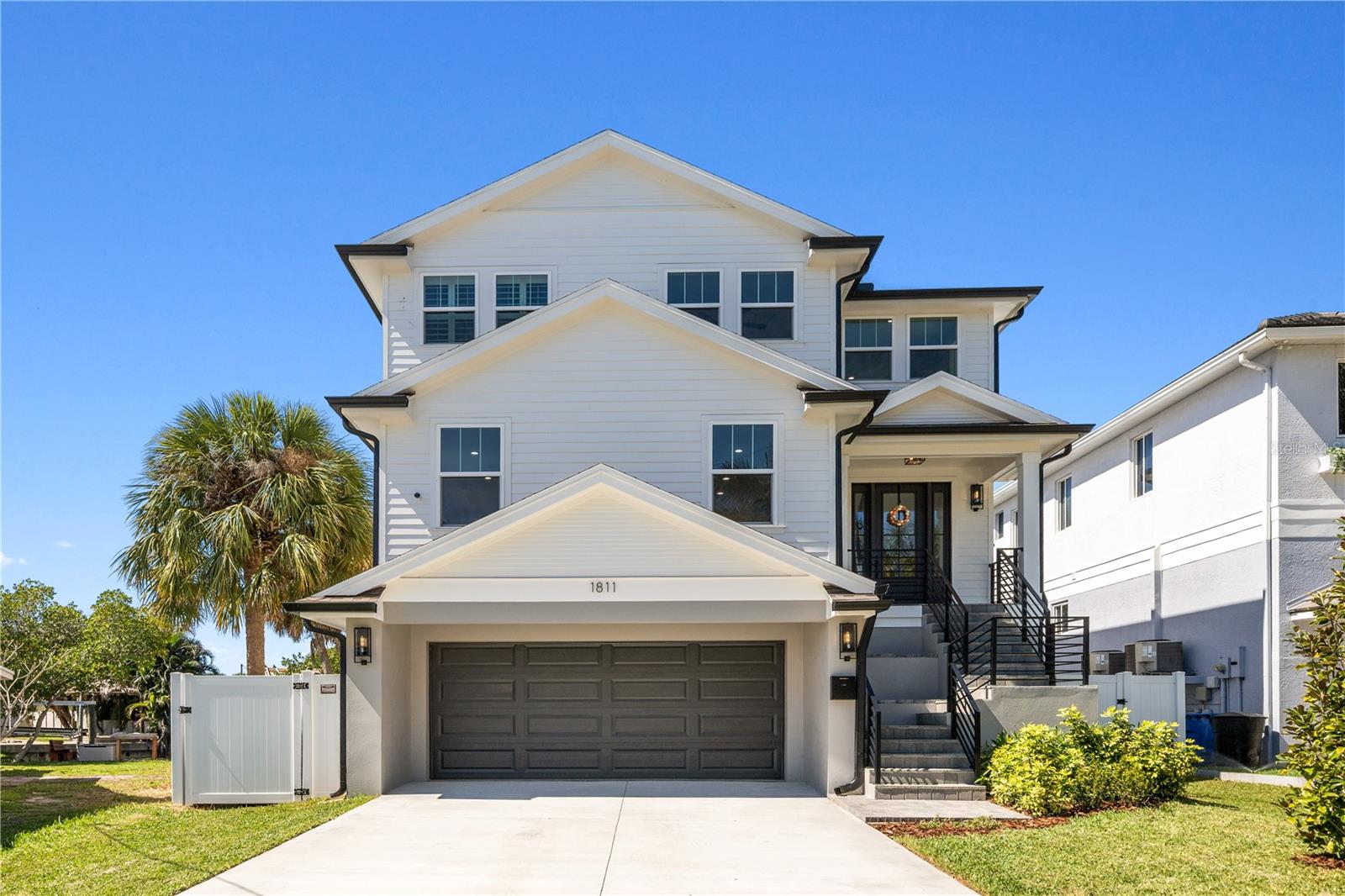 1811 Bayou Grande Blvd NE