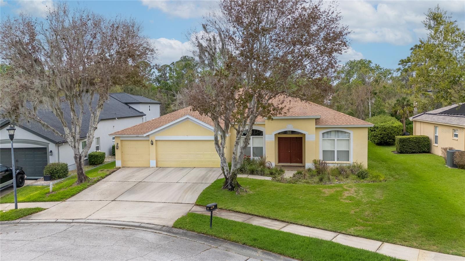 6111 Heroncrest CT