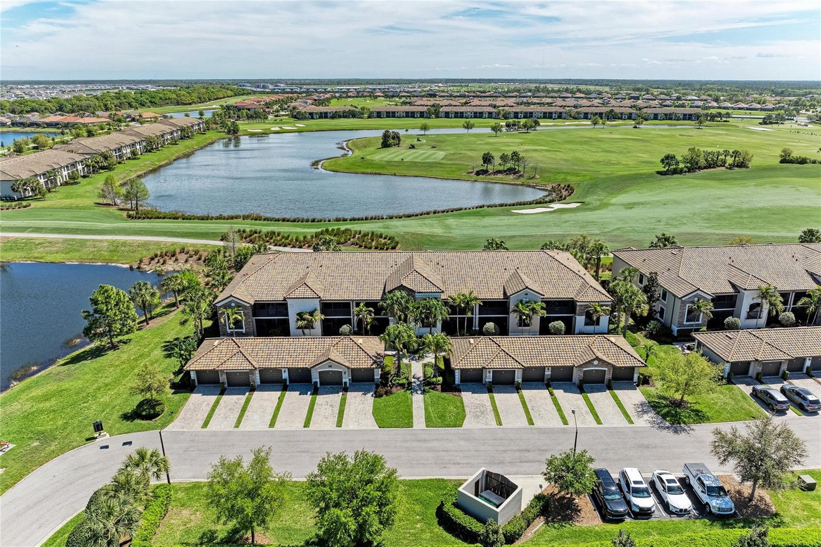 5558 Palmer Cir #205
