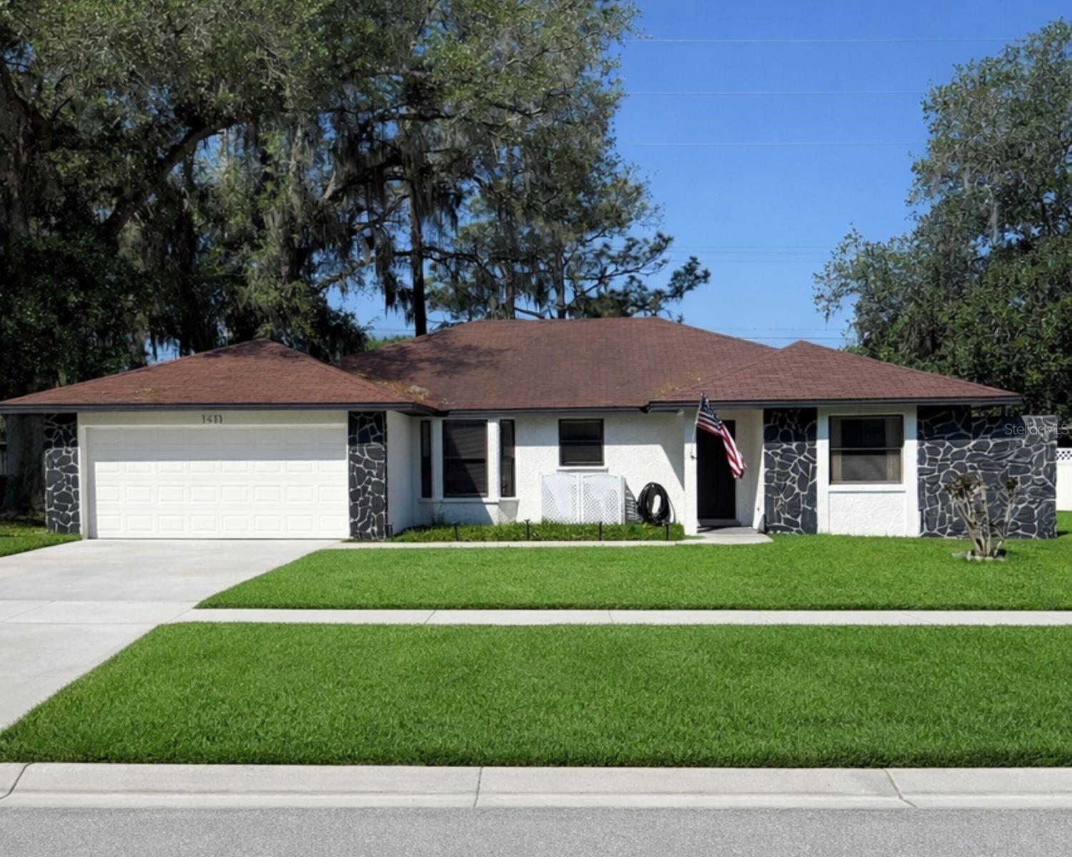 1413 Sandalwood Dr