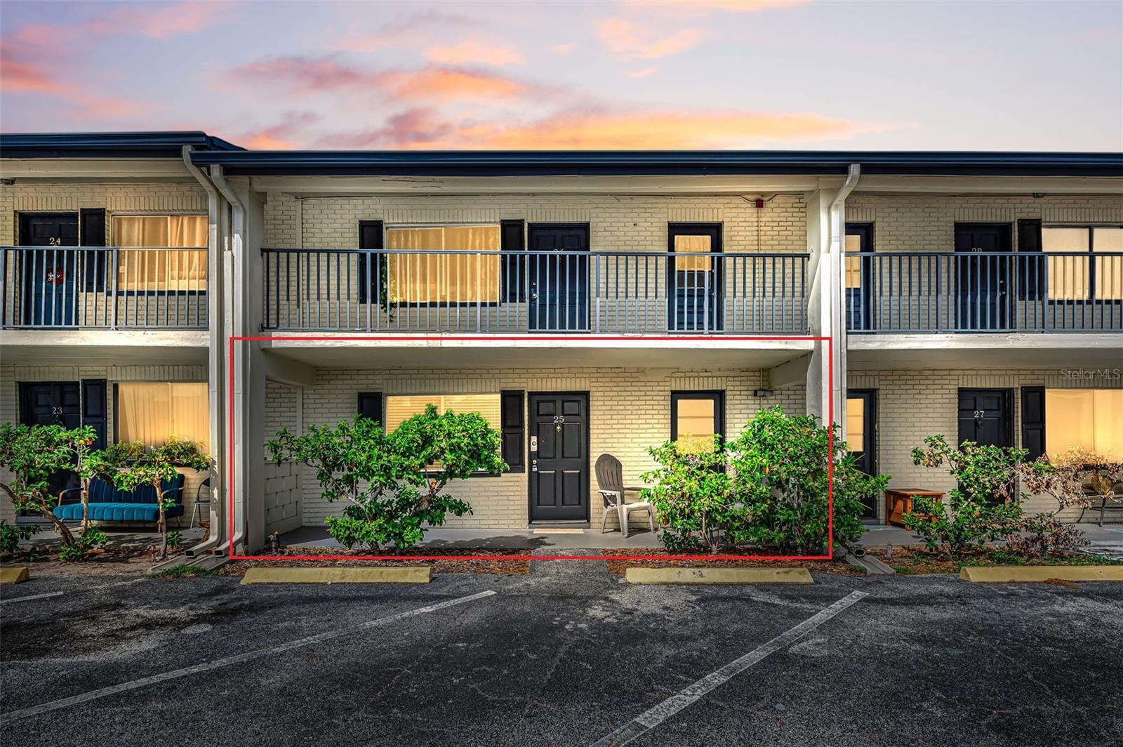 2 N Fernwood Ave #25