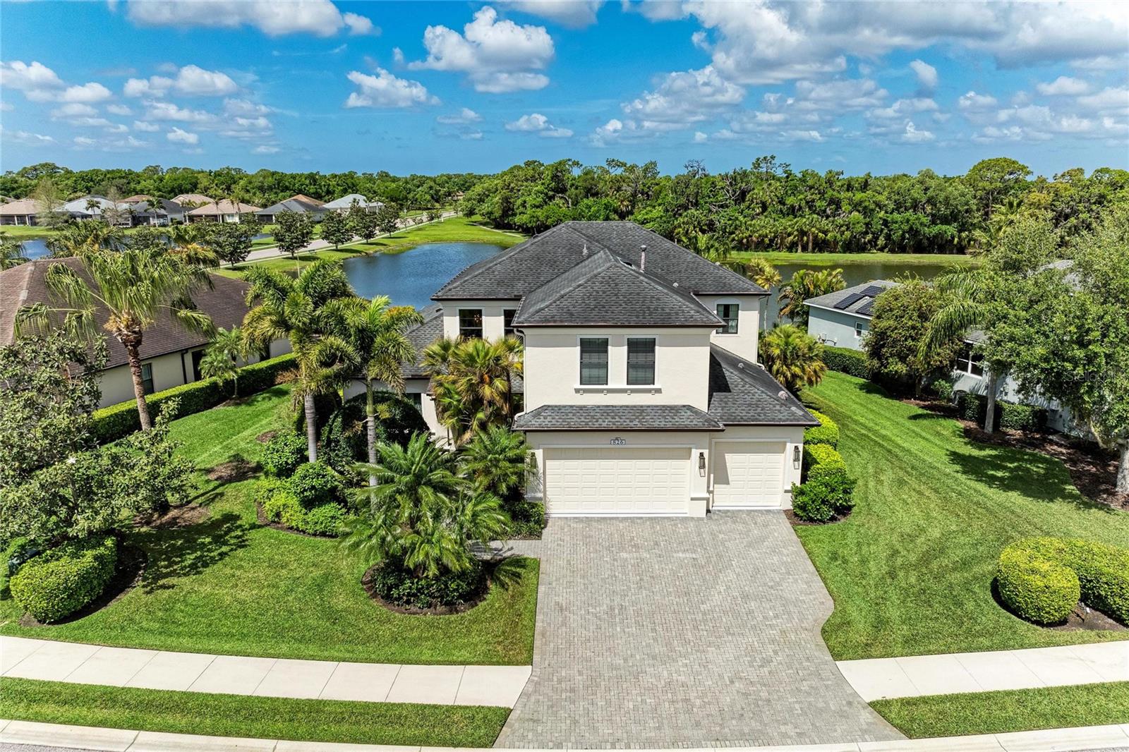 826 Honeyflower Loop