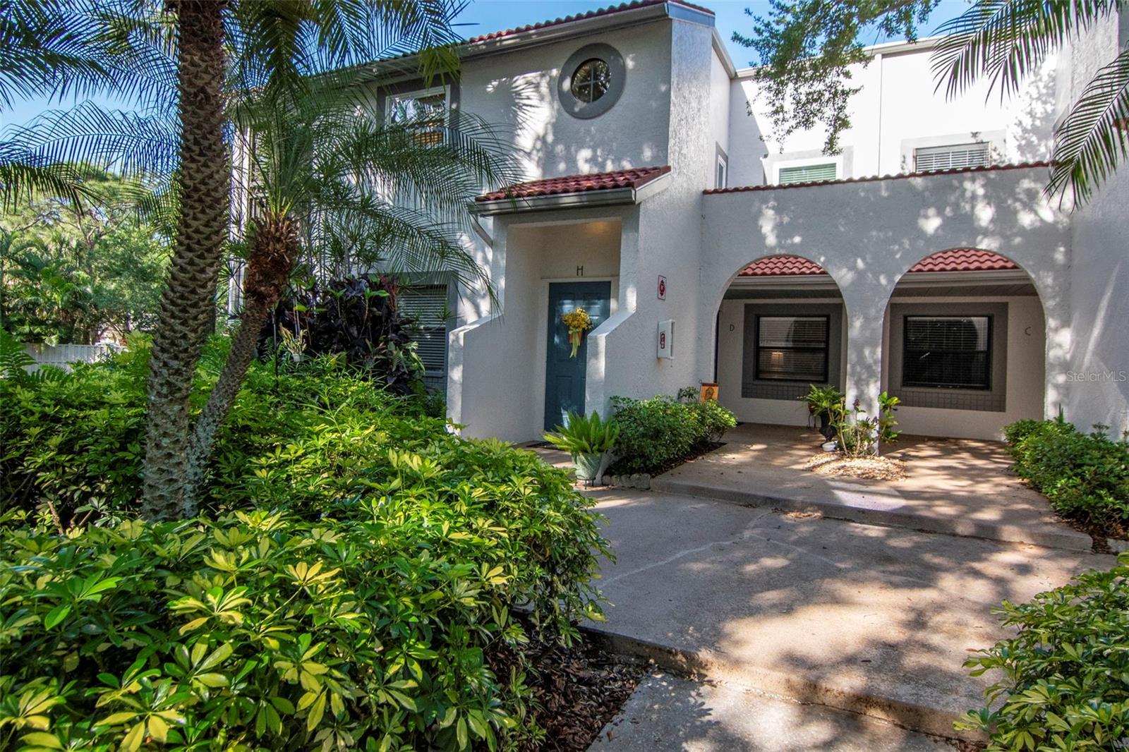 484 Santa Cruz Pl NE #H