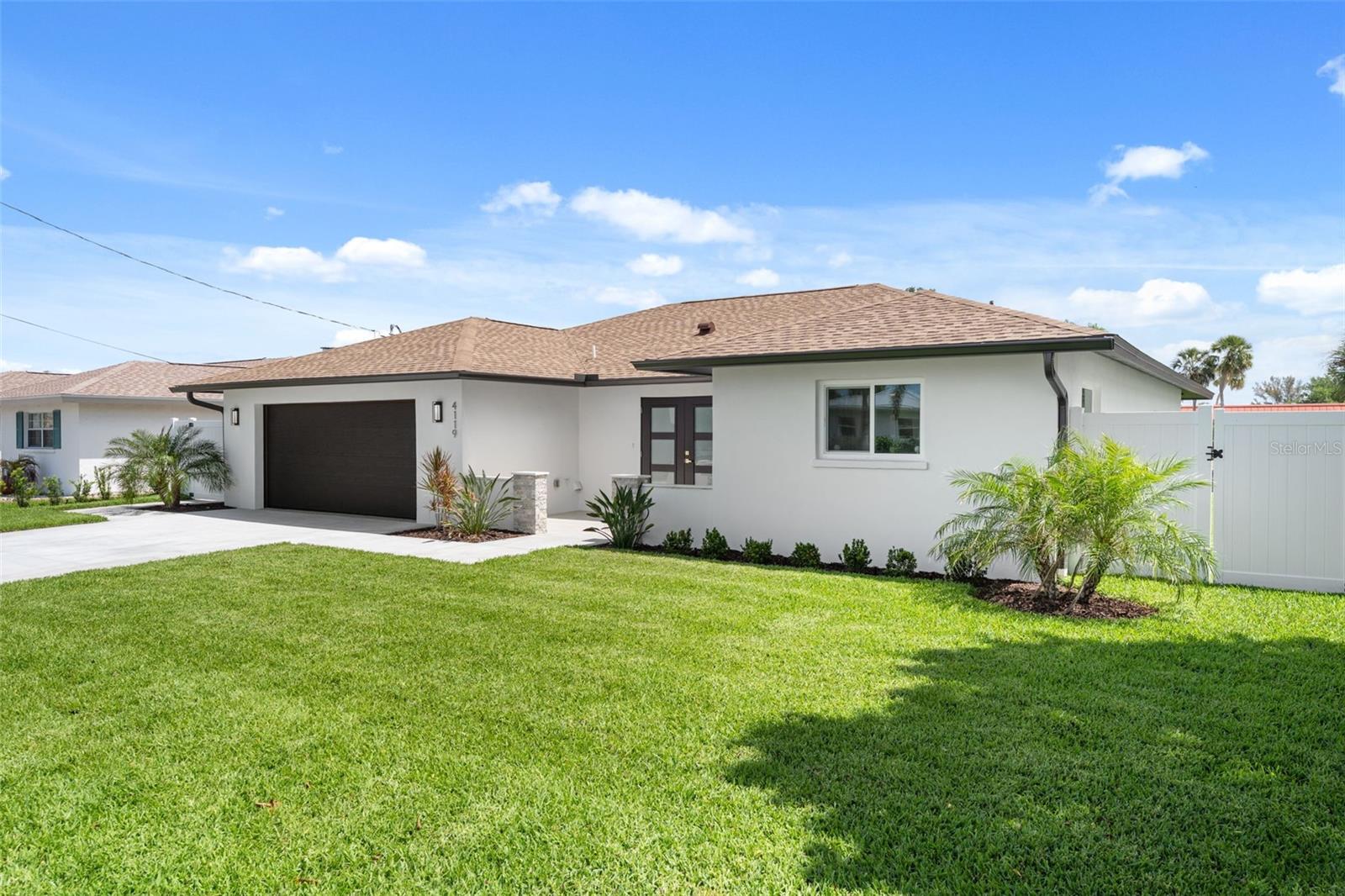 4119 Royal Palm Dr