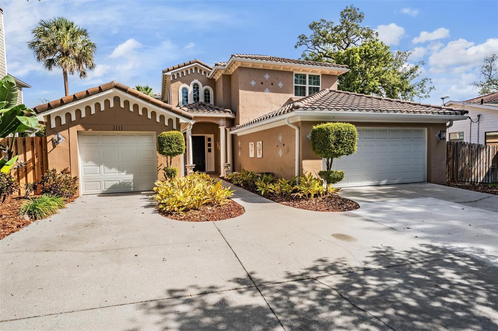3111 W Lawn Ave