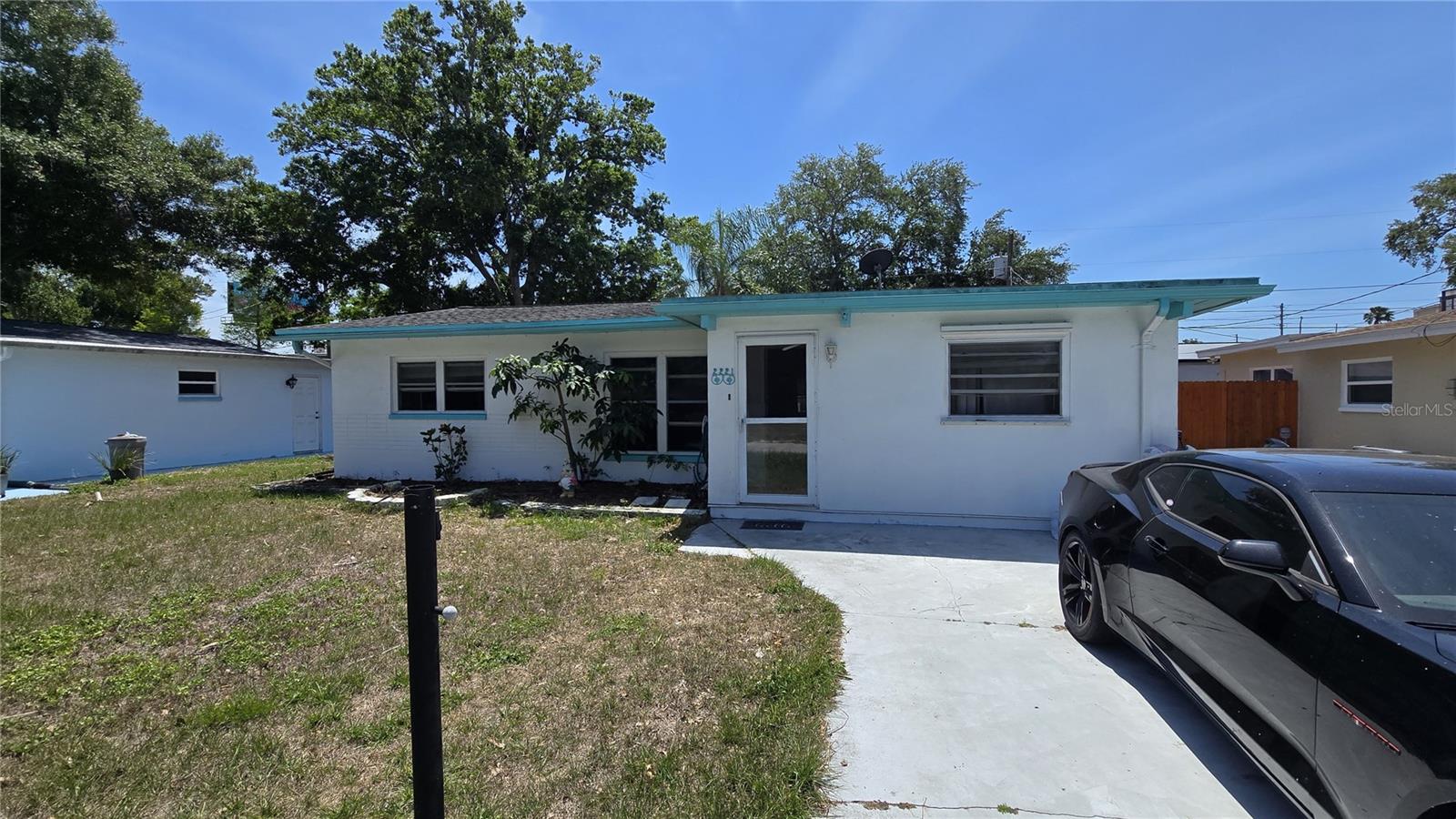2221 Euclid Cir S